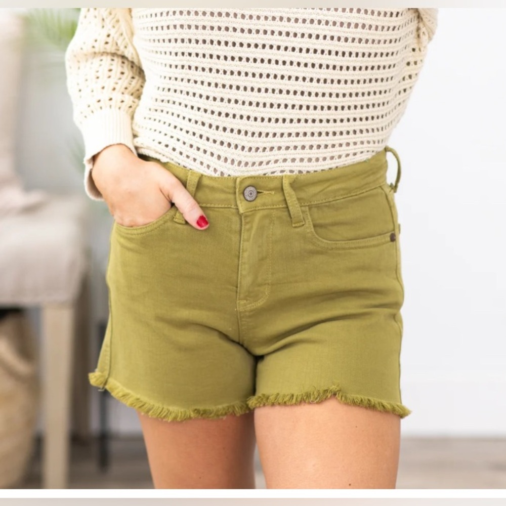 Judy Blue Mid-Rise Matcha Garment Dyed Fray Hem Shorts - Medium